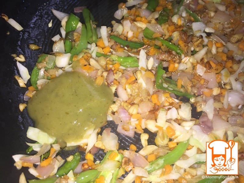 Step 7: Add chilly sauce and soya sauce, stir-fry for a minute